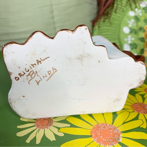 Three Bears Vase - Picture 9 of 9